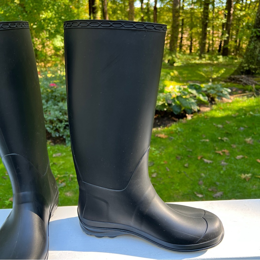 Black Kamik Rain Boots - Size 7 - Picture 9 of 11